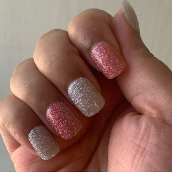 🍒🍒 Silver Glitter Glue On Nails - Picture 1 of 7